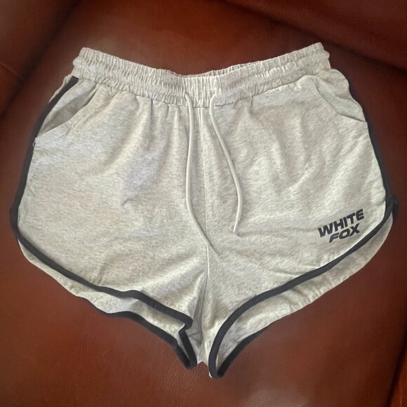 White Fox Women's Gray Lounge Shorts Navy Trim Drawstring Casual Comfy Size: M - Picture 1 of 7